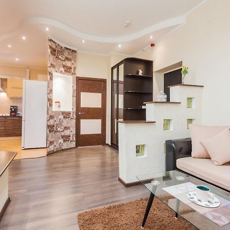 Navit Apartments With Breakfast,Near The Railway Station, The City Center, The Park Kiev Esterno foto