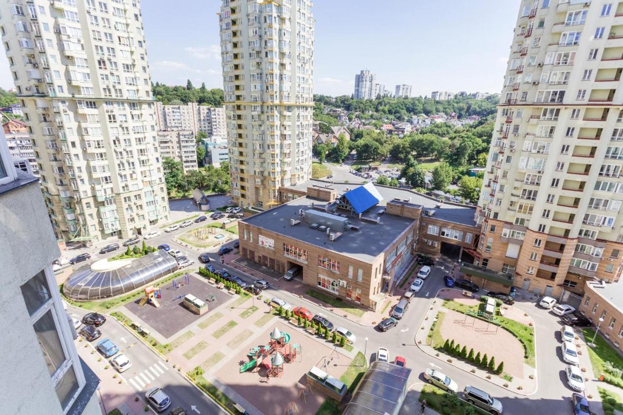 Navit Apartments With Breakfast,Near The Railway Station, The City Center, The Park Kiev Esterno foto