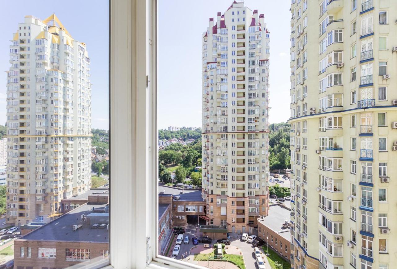 Navit Apartments With Breakfast,Near The Railway Station, The City Center, The Park Kiev Esterno foto