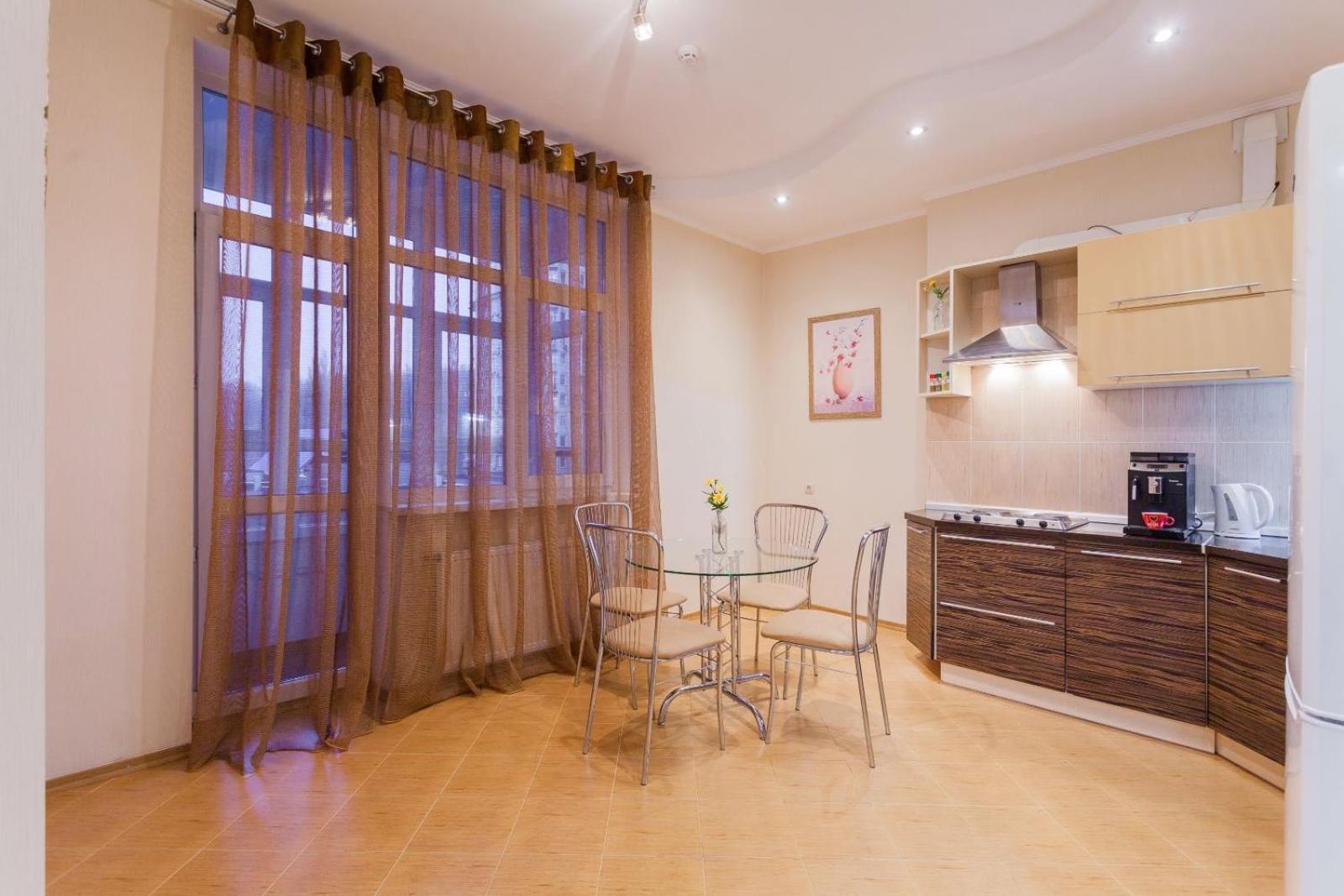 Navit Apartments With Breakfast,Near The Railway Station, The City Center, The Park Kiev Esterno foto