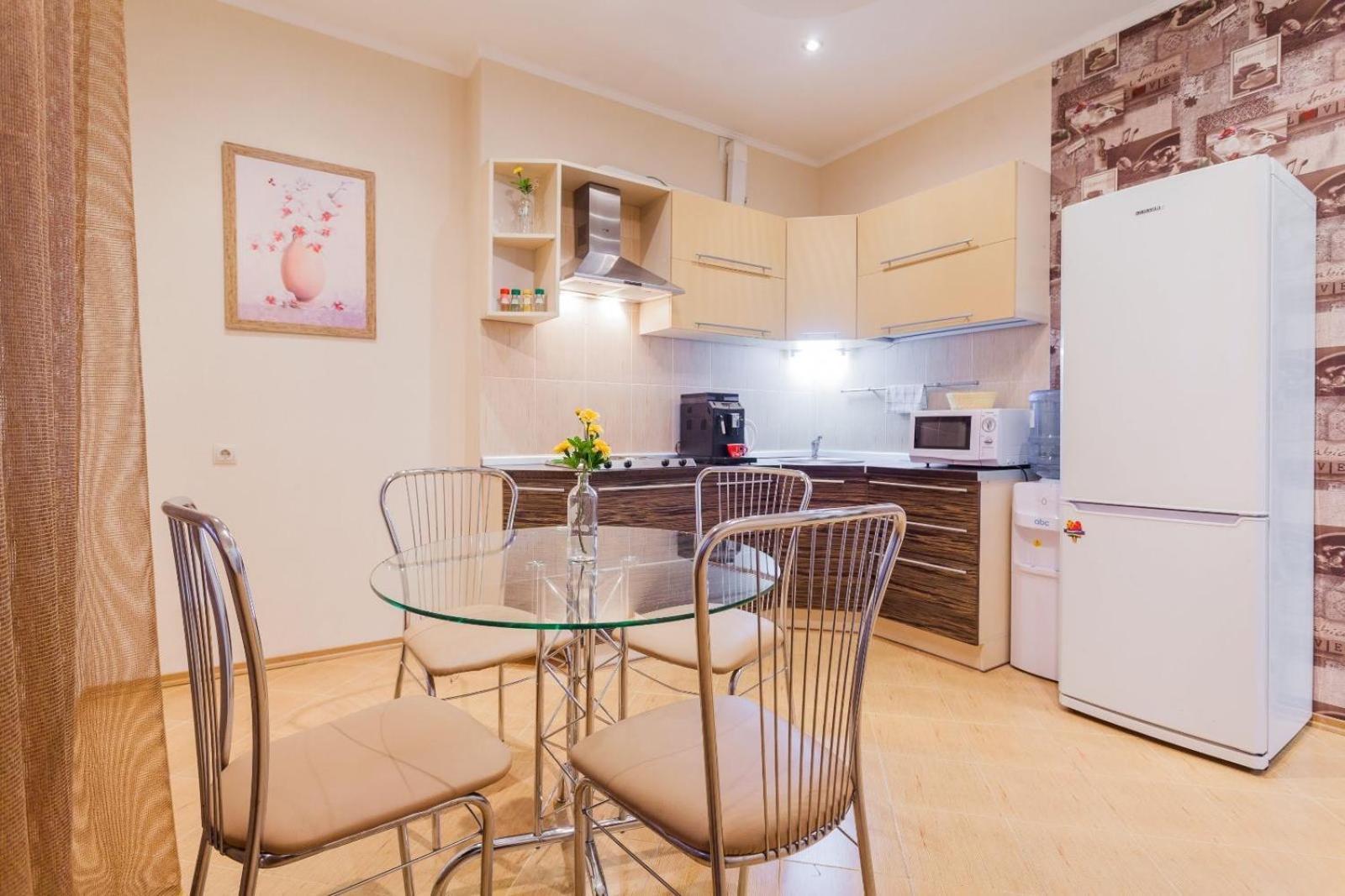 Navit Apartments With Breakfast,Near The Railway Station, The City Center, The Park Kiev Esterno foto